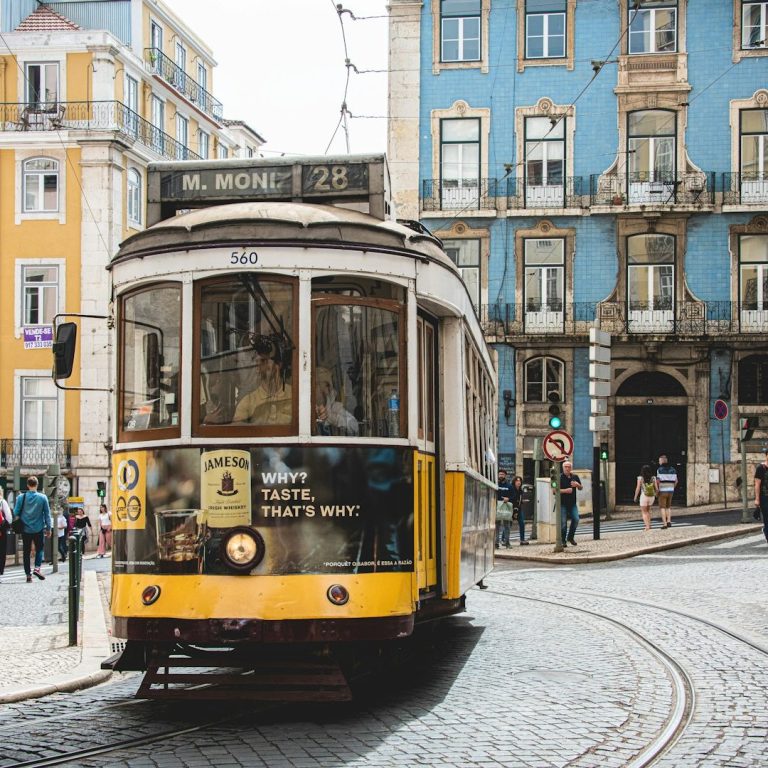Lissabon Portugal tram stedentrip betaalbaar 2026