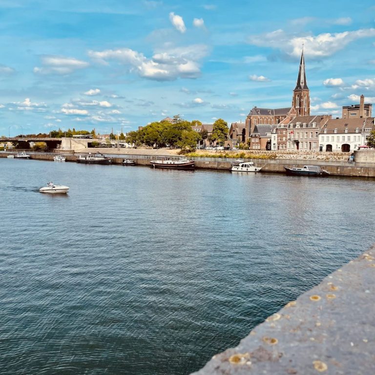Maastricht Nederland stadscentrum brug rivier weekendje weg 2026
